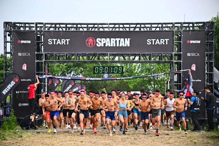 斯巴达勇士赛北京站圆满落幕:近五千名勇士完